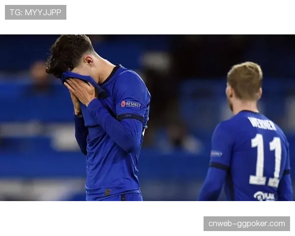 特写：老将罗伊斯仍在加练传中，与年轻锋线培养默契